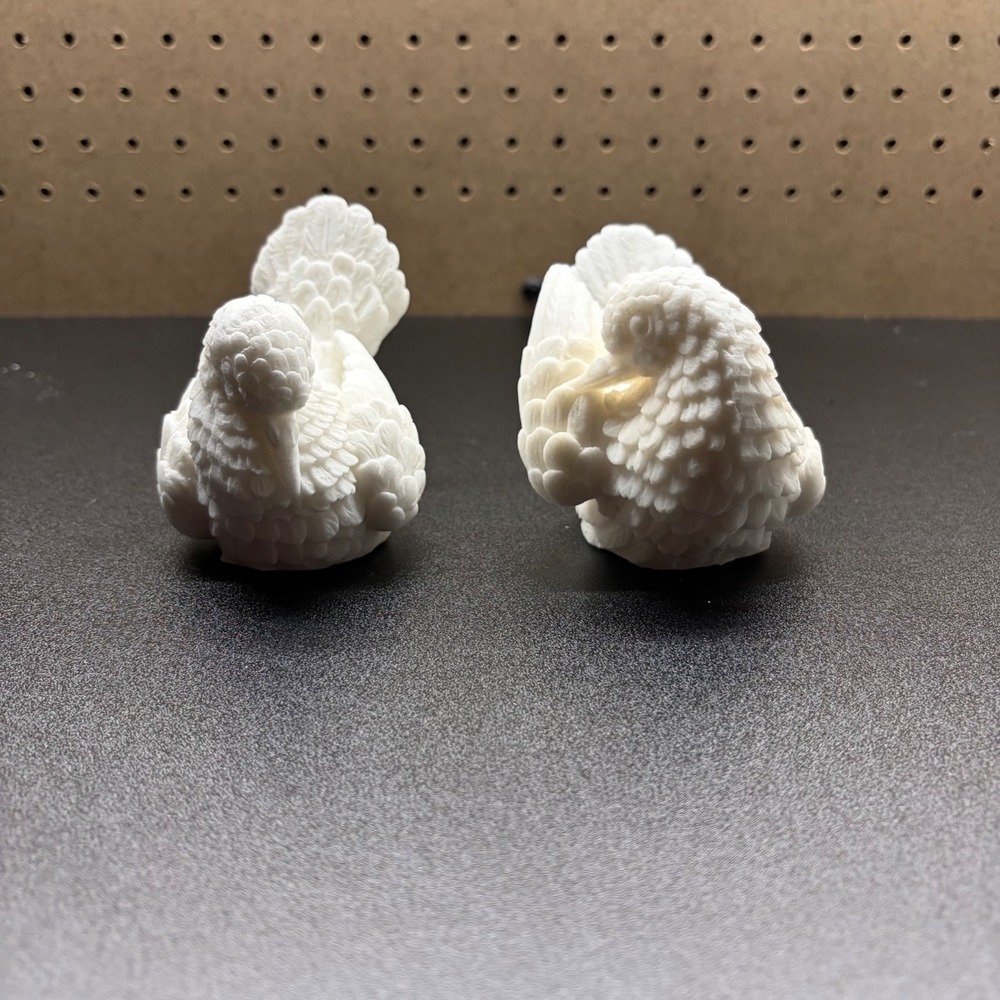 Vintage Classic Figure. Alabaster Dove Set of 2 Figurines Italy White Birds